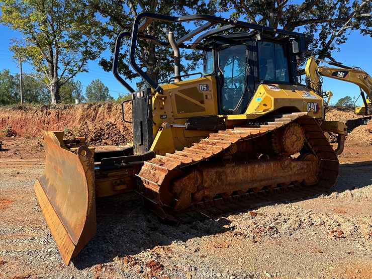 caterpillar-d5-lgp-image-1