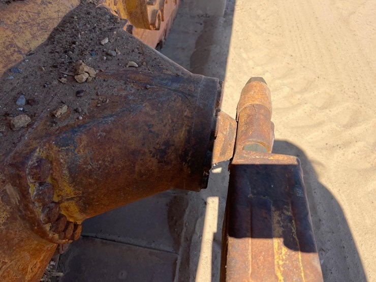 2018-caterpillar-d6t-lgp-image-13