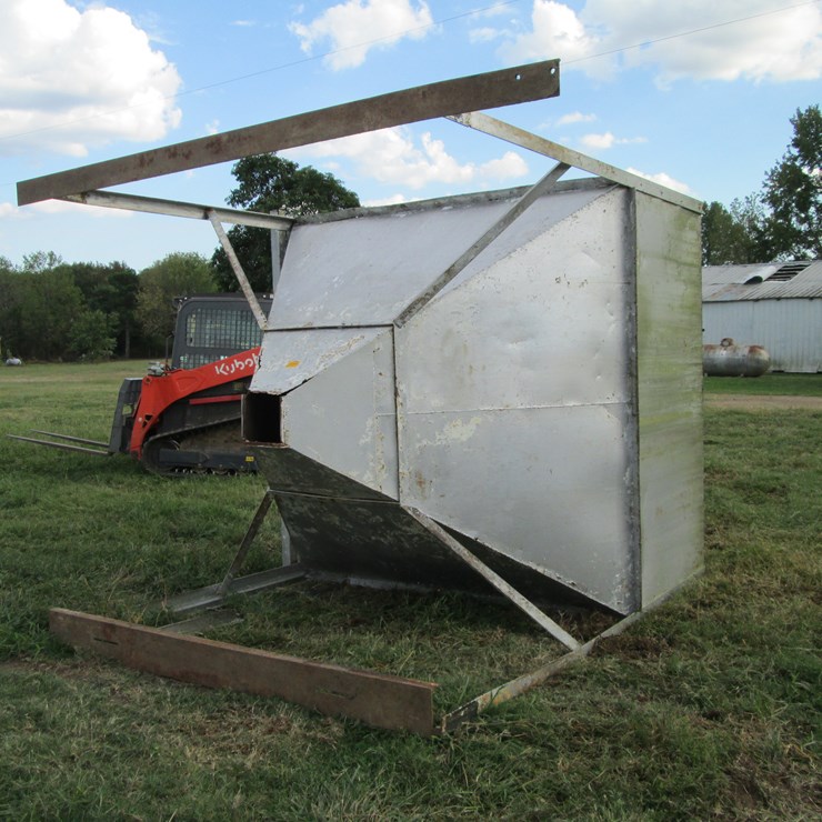 #29293 • Overhead Feed Bin