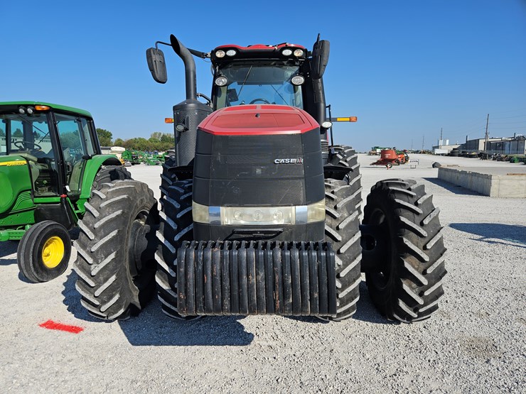 2019-case-ih-magnum-310-image-2