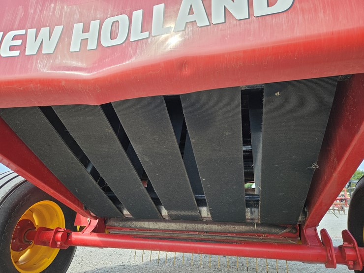 2019-new-holland-450-image-11
