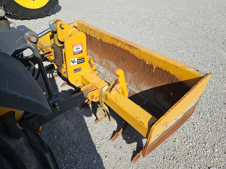 deere-210l-image-15