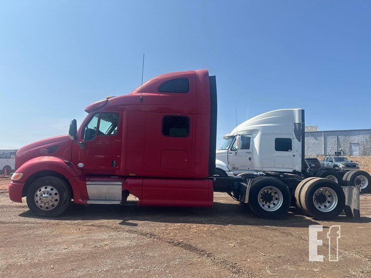 2010-peterbilt-387-image-6