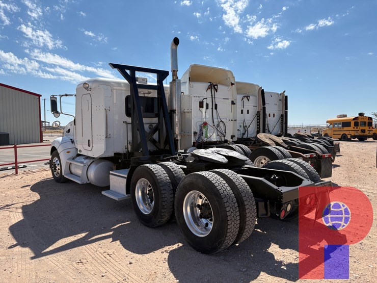 2008-peterbilt-386-image-2