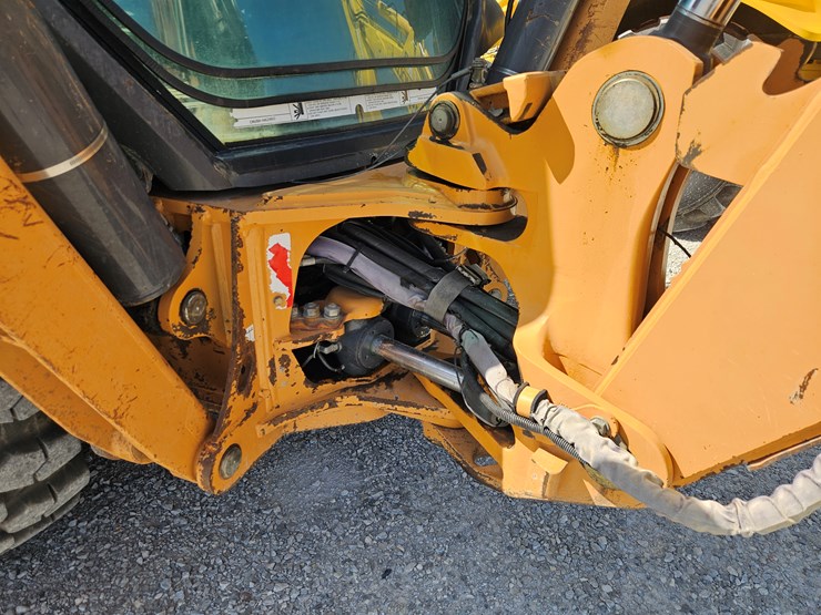 2016-case-590sn-image-17