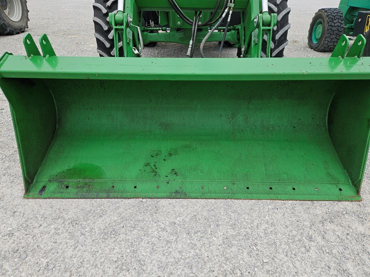 2017-john-deere-6130m-image-3