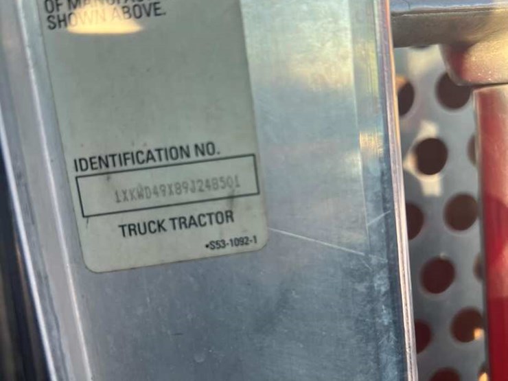 2009-kenworth-w900-image-11
