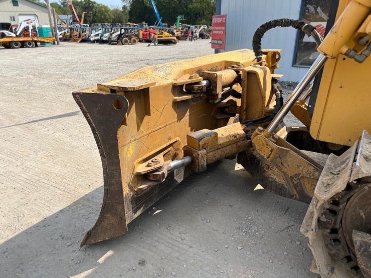 deere-750c-image-11