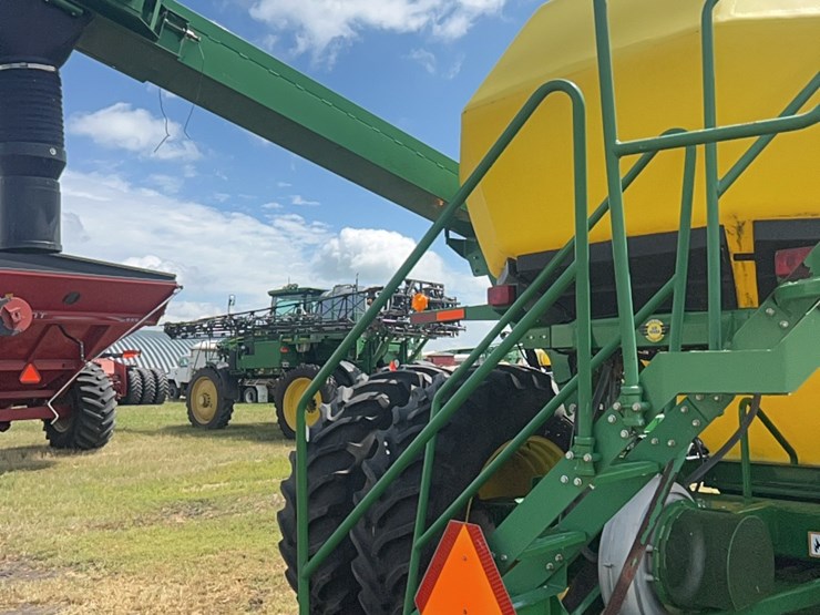 john-deere-1890-image-153