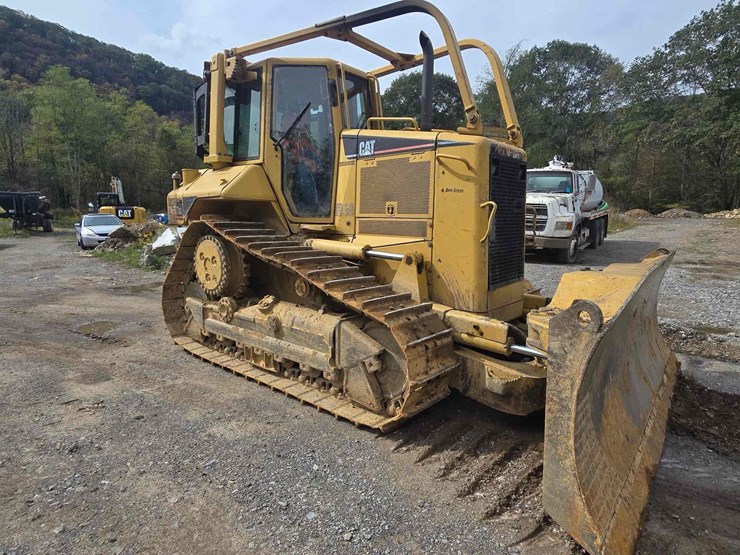 caterpillar-d6n-xl-image-2