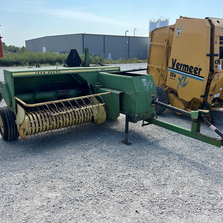 JOHN DEERE 336
