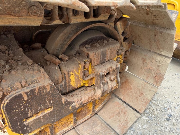2017-komatsu-d51px-24-image-25