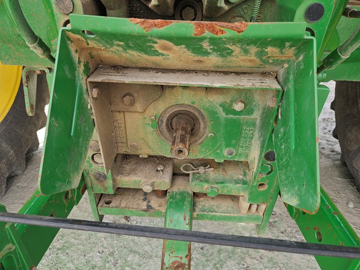 2019-john-deere-6110m-image-15