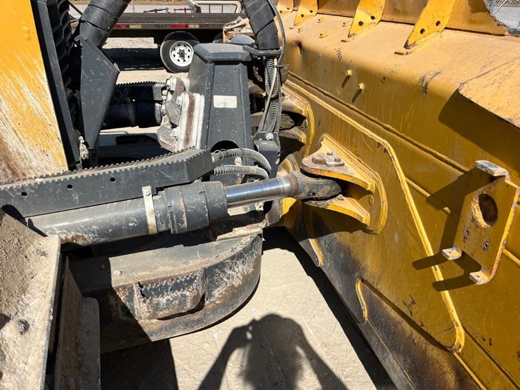 2021-deere-750l-image-20