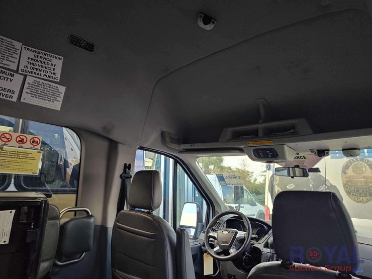 2017-ford-transit-image-12