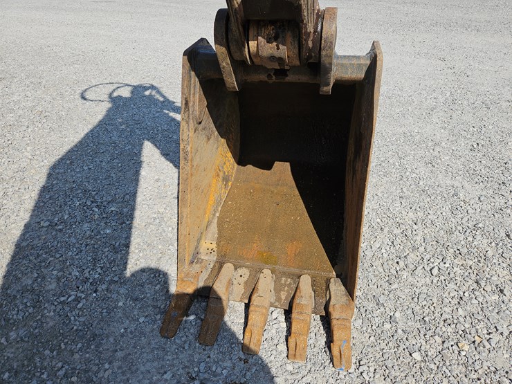2016-case-590sn-image-18