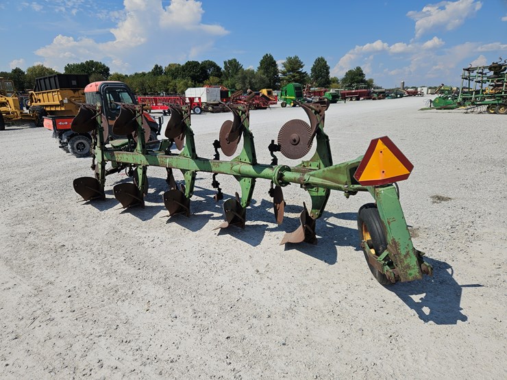 #203533-•-john-deere-f935h-rollover-plow-image-4
