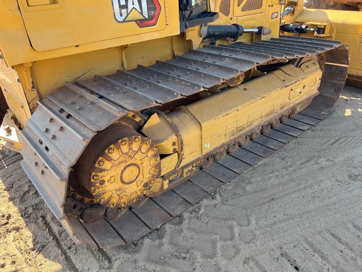 2021-caterpillar-d3-lgp-image-14