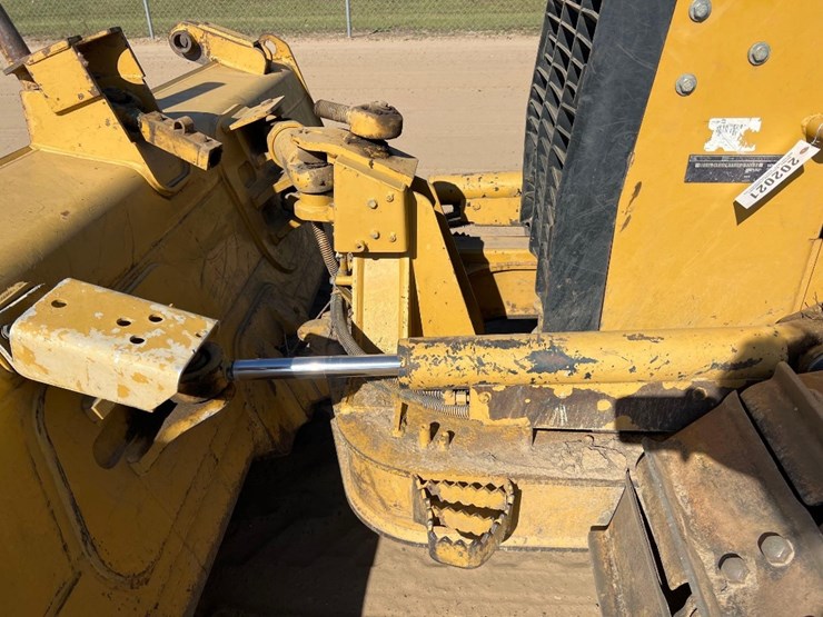 2015-caterpillar-d5k2-lgp-image-27
