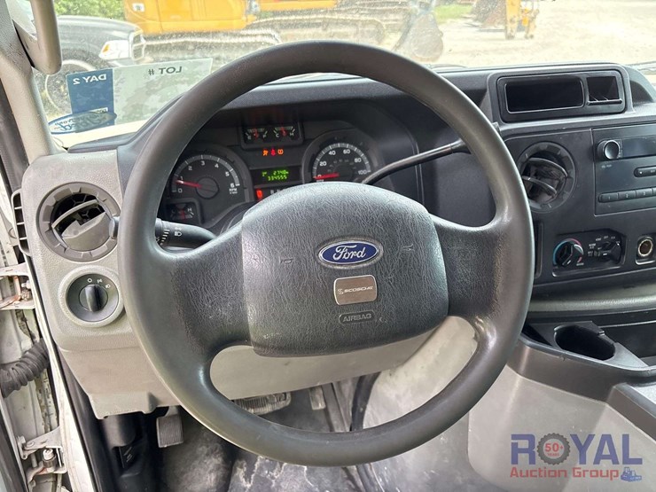 2009-ford-cargo-image-13