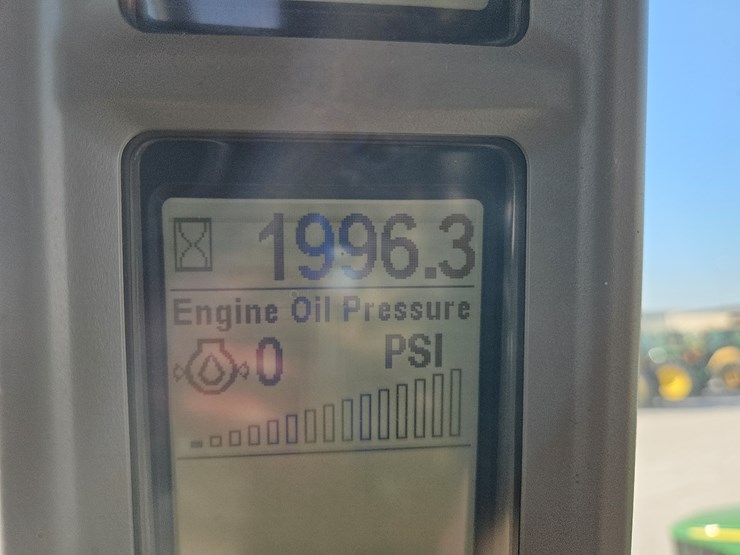 2019-case-ih-magnum-310-image-11