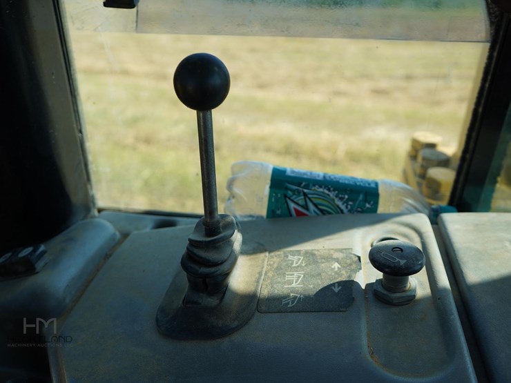 2007-caterpillar-d6n-lgp-image-13