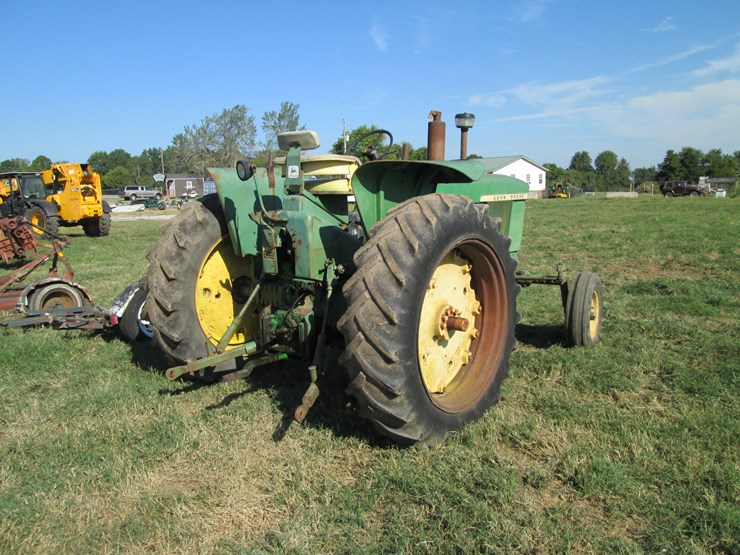 1963-john-deere-3010-image-3