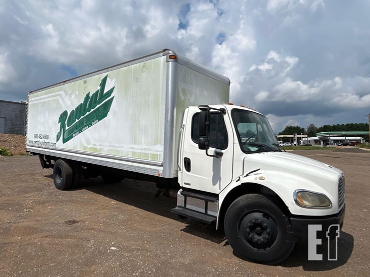 2005-freightliner-business-class-m2-106-image-2