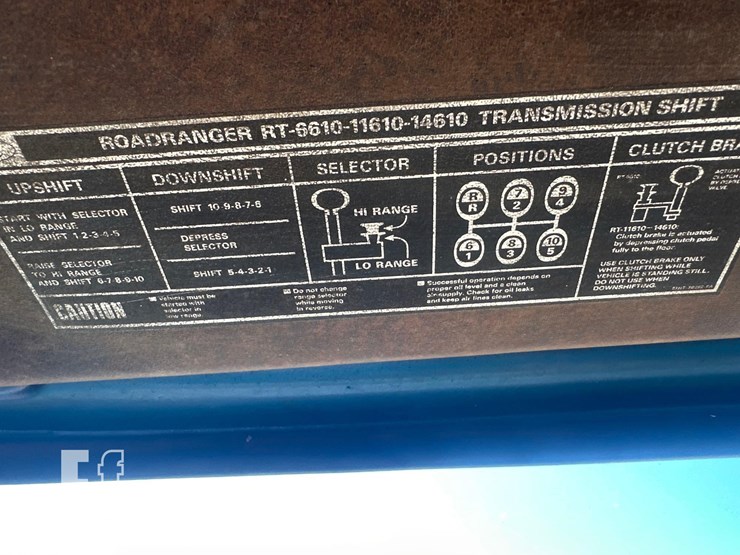 1982-ford-8000-image-22