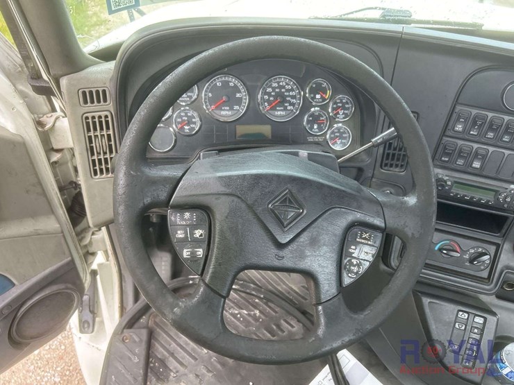 2012-international-prostar-image-11
