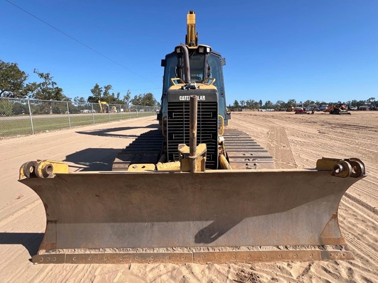 2015-caterpillar-d5k2-lgp-image-7
