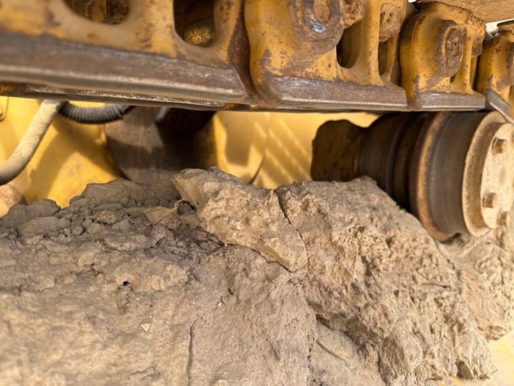 2016-caterpillar-d3k2-lgp-image-11