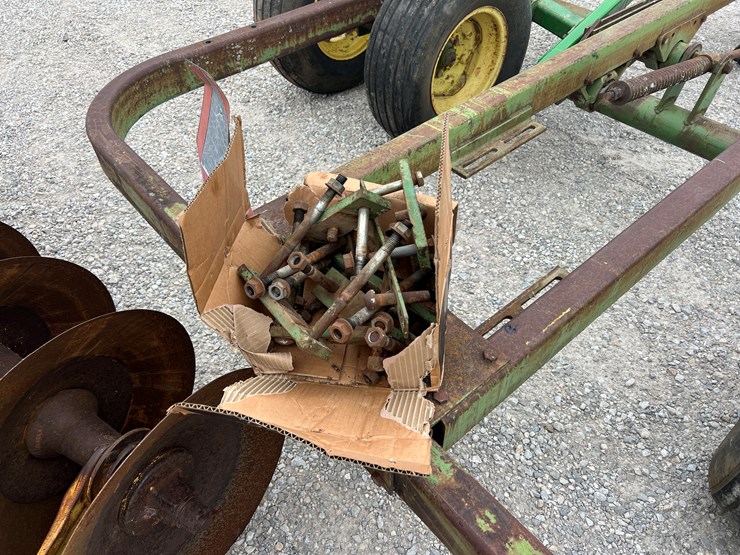 john-deere-310-image-8
