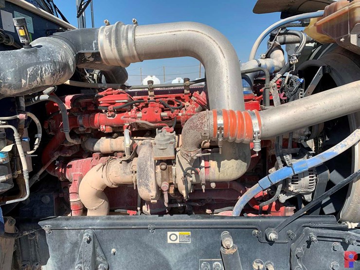 2019-peterbilt-389-image-8
