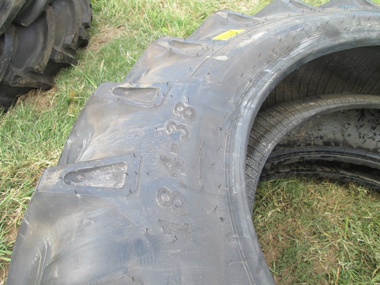 #29233-•-lot-of-(2)-unused-carlisle-18.4-38-tractor-tires-image-5