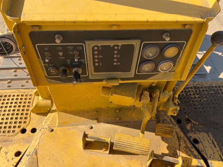 1986-caterpillar-d6h-image-32