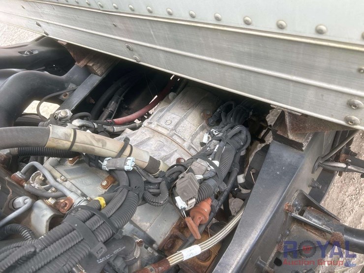 2016-kenworth-k270-image-30