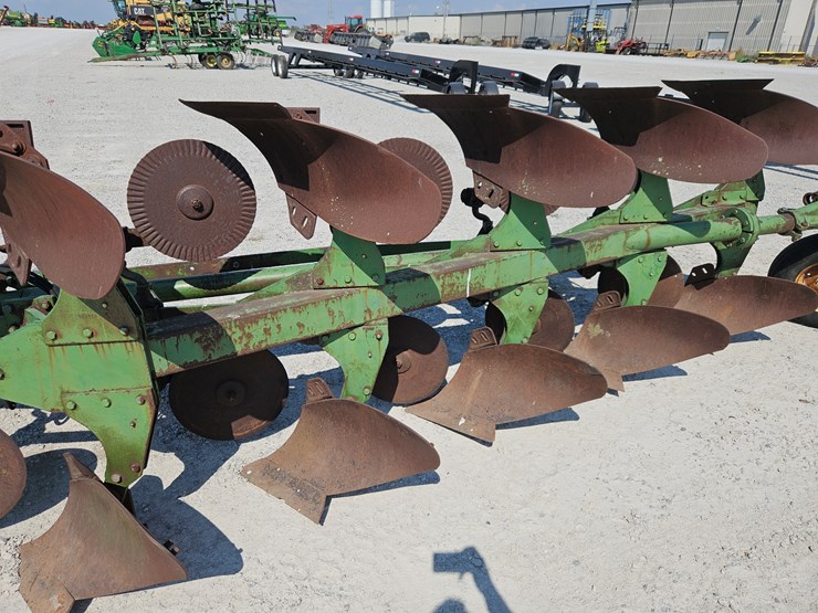 #203533-•-john-deere-f935h-rollover-plow-image-3