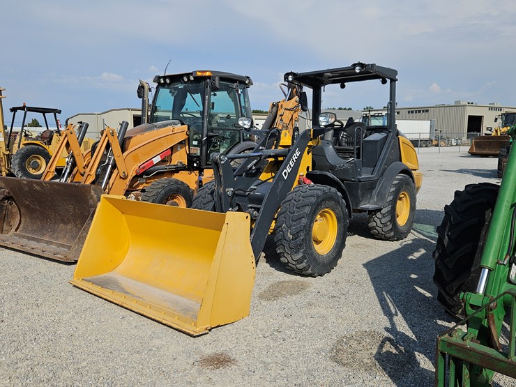 deere-204l-image-1