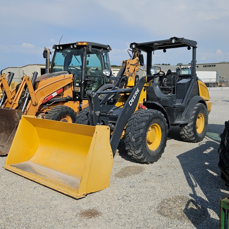 DEERE 204L
