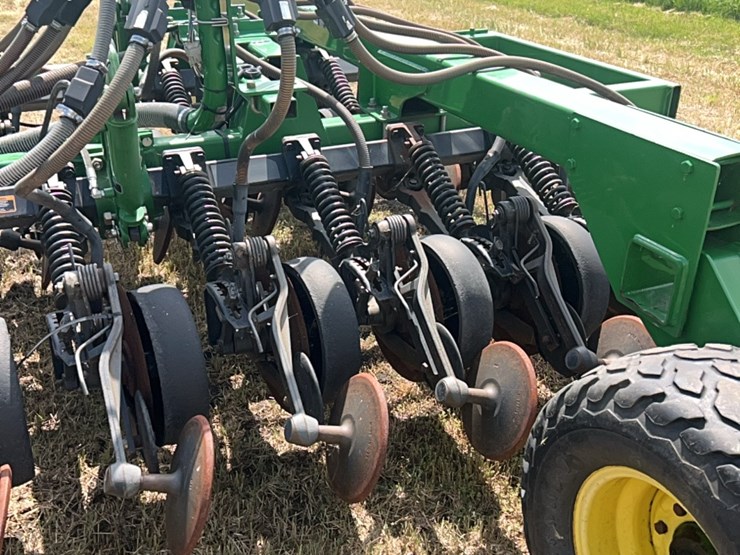 john-deere-1890-image-212