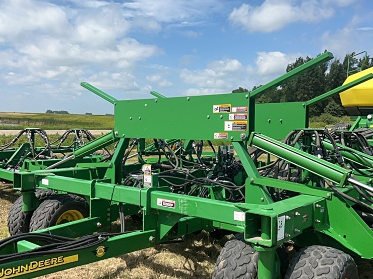 john-deere-1890-image-30