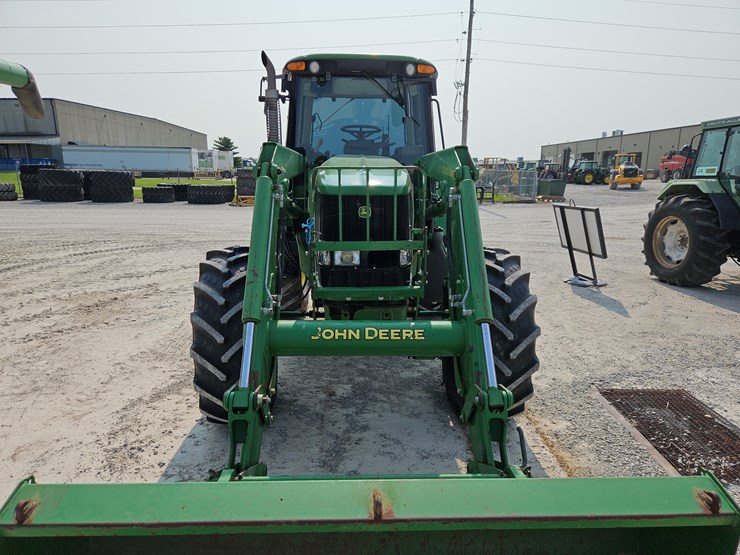 2011-john-deere-7230-image-4