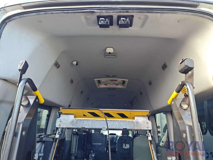 2017-ford-transit-image-29