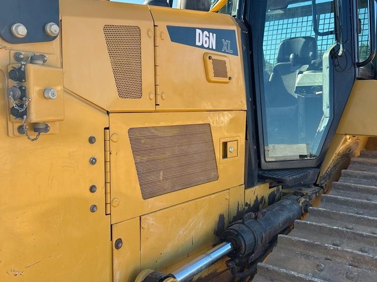 2018-caterpillar-d6n-xl-image-13