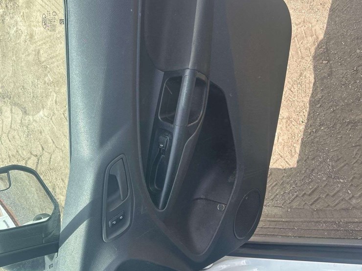 2017-ford-transit-connect-image-25