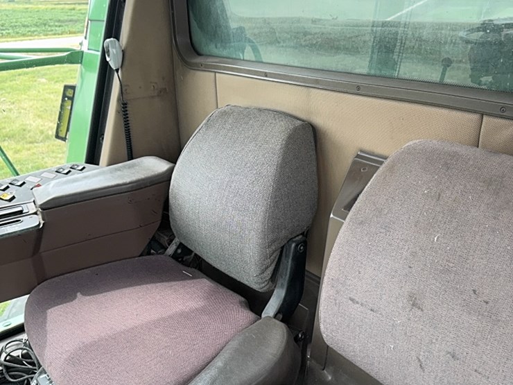 1995-john-deere-9600-image-35