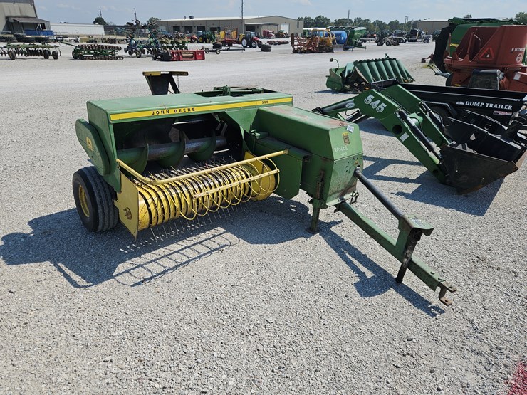 john-deere-336-image-1