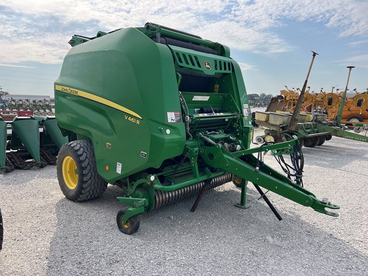 2018-john-deere-v461r-image-11