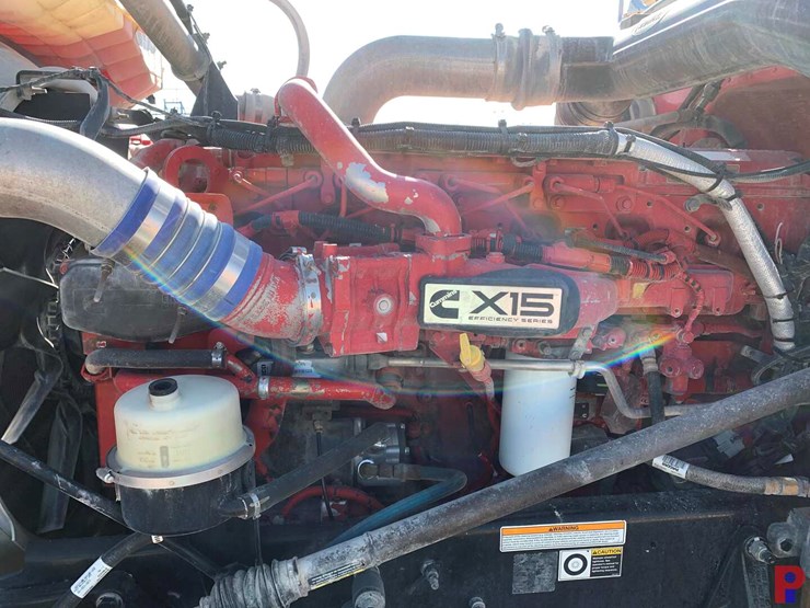 2019-peterbilt-389-image-4